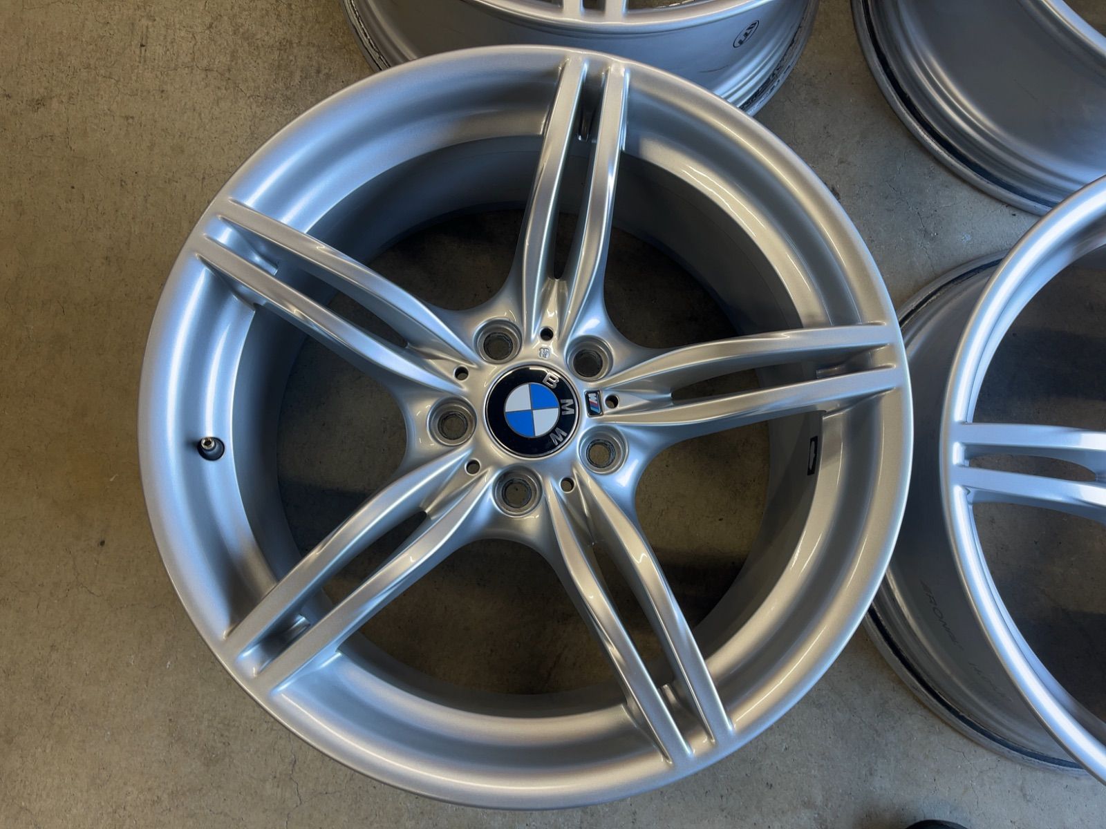 絶対大特恵！ BMW E89 Z4 純正品 オプション品 19インチ 4本 進歩