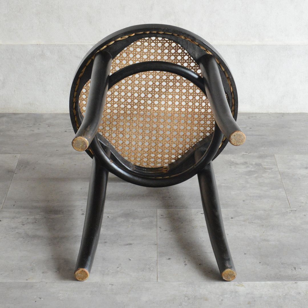 ラタンスツール