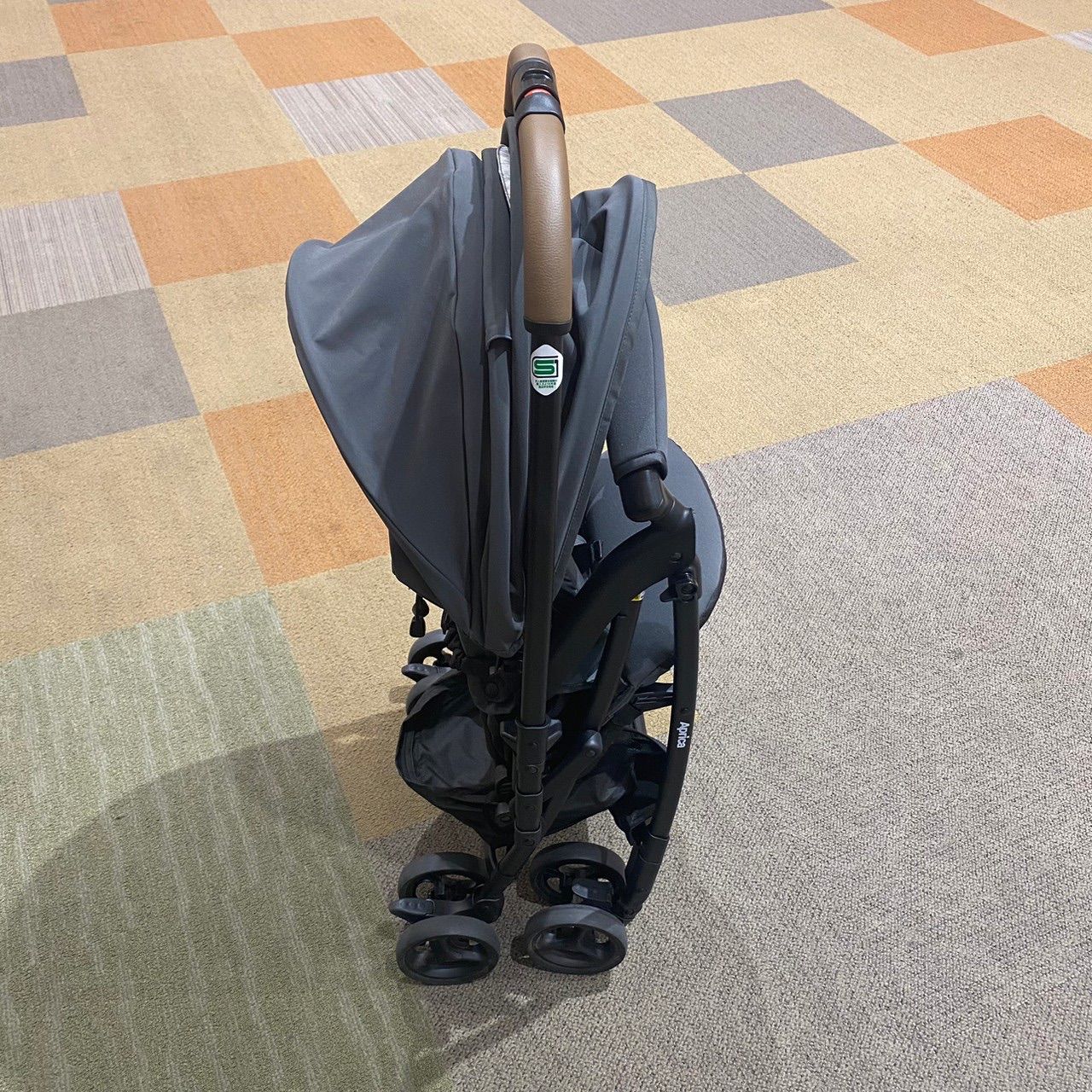 アップリ Aprica カルーンエアーメッシュ ジャングルパラダイス グレー 