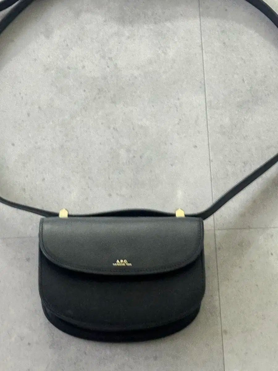 A P C ジュネーブ ミニ クロスバッグ ショルダーバッグ バッグ