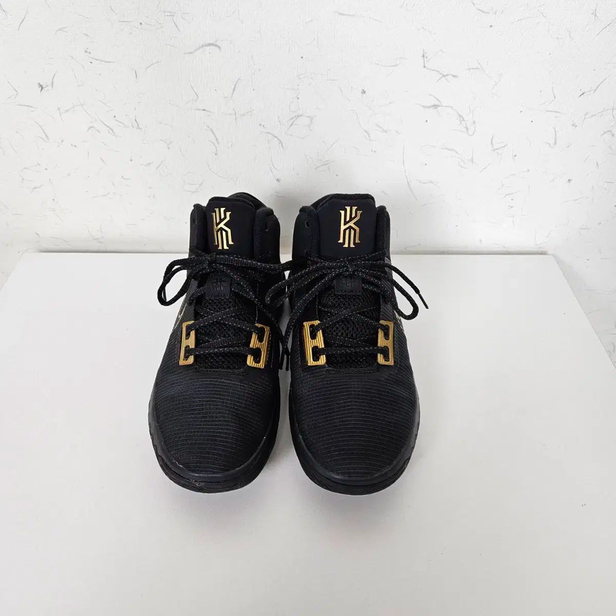 NIKE ナイキ カイリー フライトラップ 4 255
