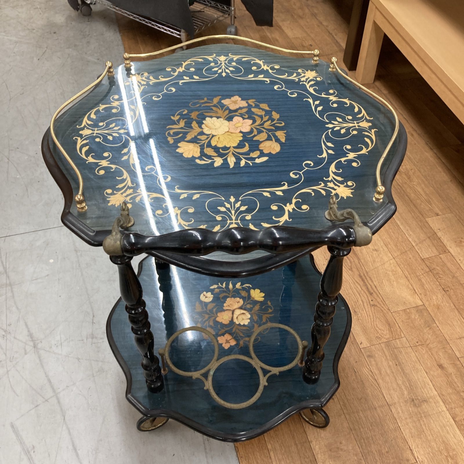 S744 イタリア製