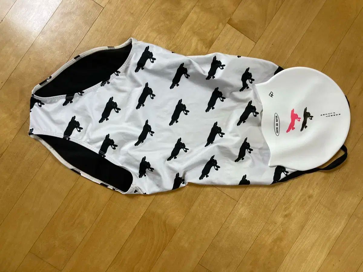 ブルー マイ マインド ウサギフライング 水着 m ＋ スイムキャップ セット 販売