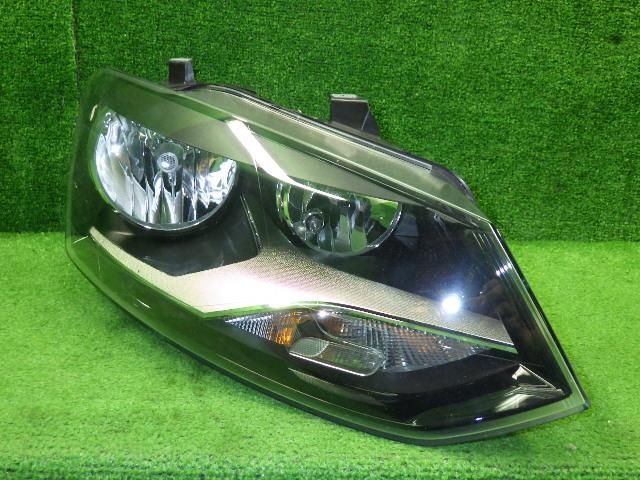 VW ポロ DBA-6RCBZ 右ヘッドランプASSY ヘラー ハロゲン