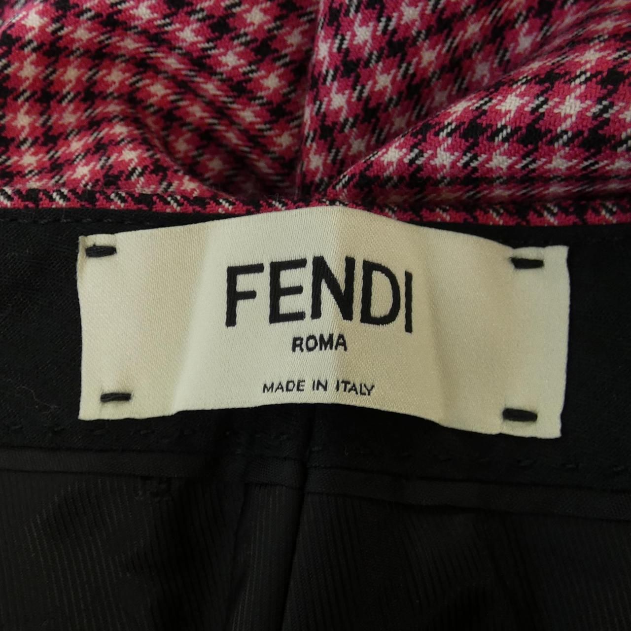 フェンディ FENDI