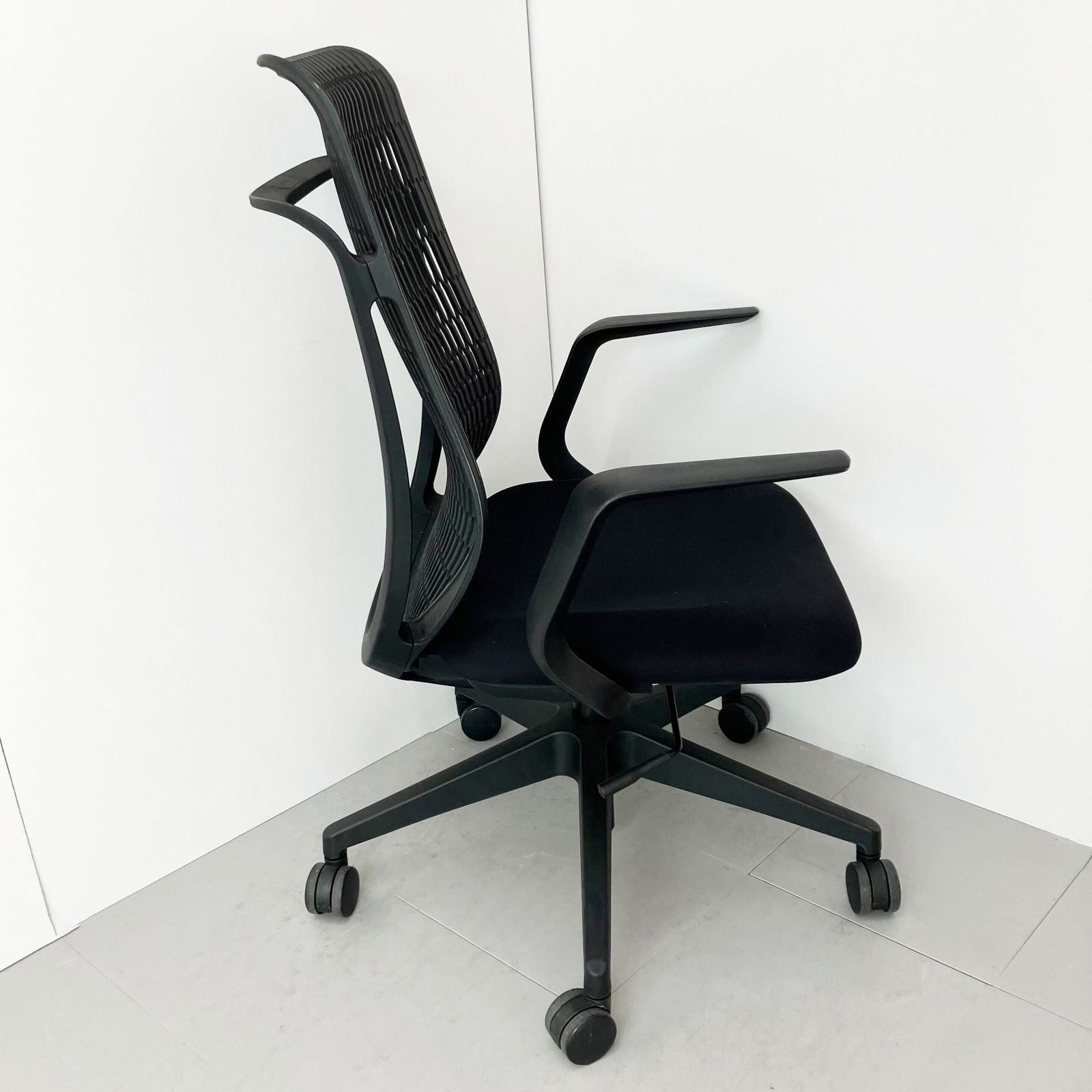 【中古 B(訳あり品)】AJ CHAIR(エージェイチェア)シリーズ AJA-310BN-PA 5-347-3100 中古 B(訳あり品)】AJ CHAIR(エージェイチェア)シリーズ AJA