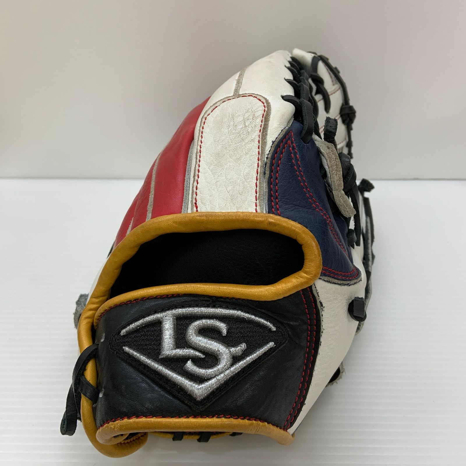 ルイスビルスラッガー Louisville Slugger 軟式 大人 一般 外野手用 グローブ グラブ 右投げ 品 野球 6561