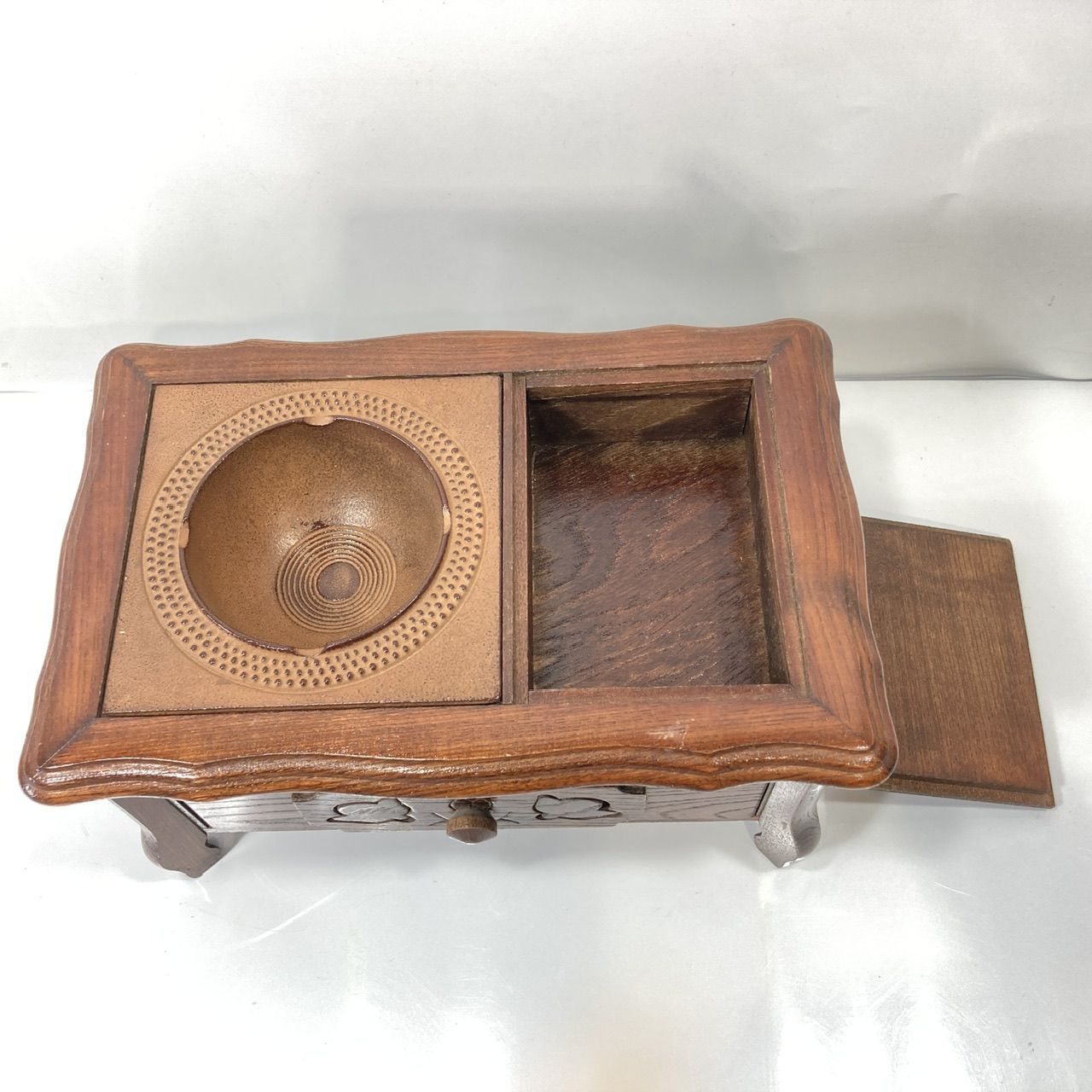 南部鉄器 南部鉄器岩鋳 タバコ入れ灰皿付き小物入れ 木製小物入れ 彫刻