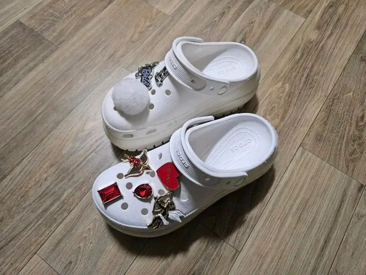 crocs クロックス クラシック メガ クラッシュ klogg クロッグ 白