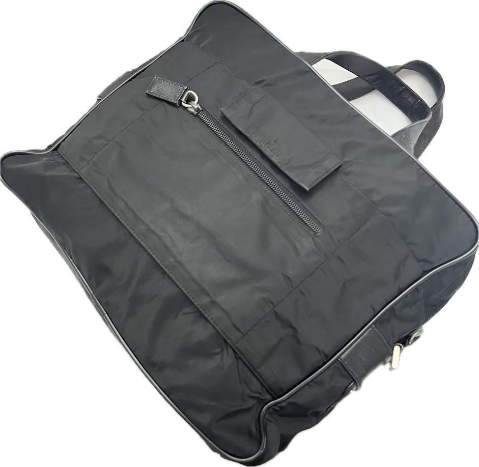 【良品】プラダ ブリーフケース ビジネスバッグ 三角ロゴ 黒　PC〇　A４〇 良品】PRADA プラダ ブリーフケース ビジネスバッグ 三角ロゴ 黒