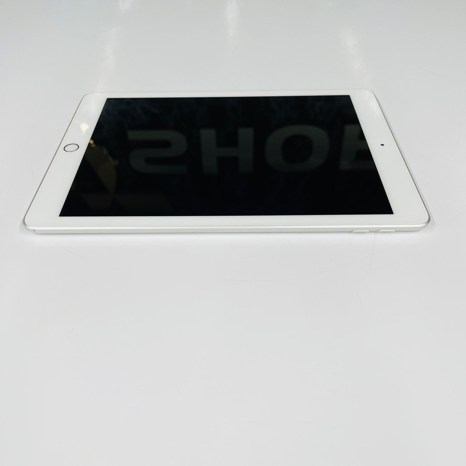 02 Ipad 第6世代 32GB WIFI MR7G2J/A