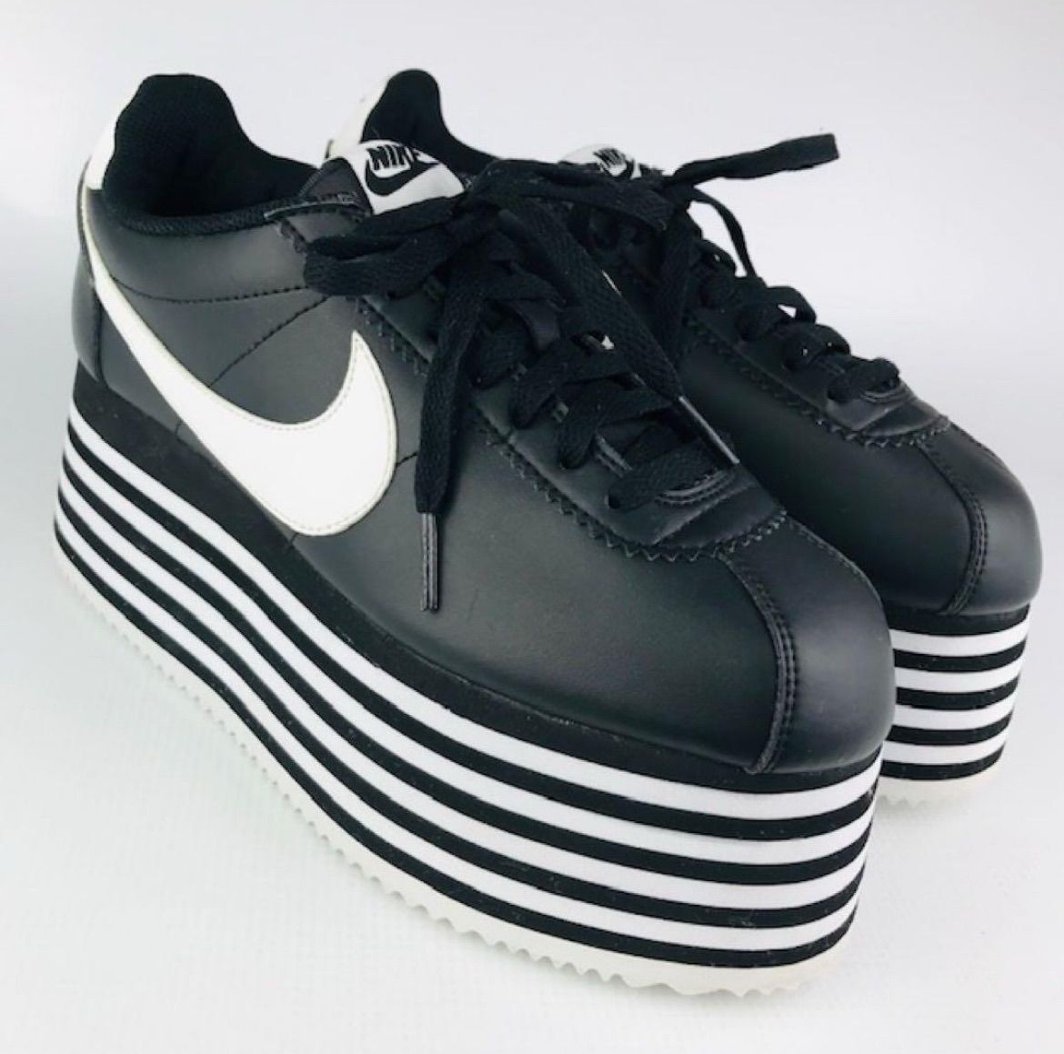 コムデギャルソン厚底NIKE ギャルソン」 × 「ナイキ」が超厚底のコラボ“コルテッツ”を発表