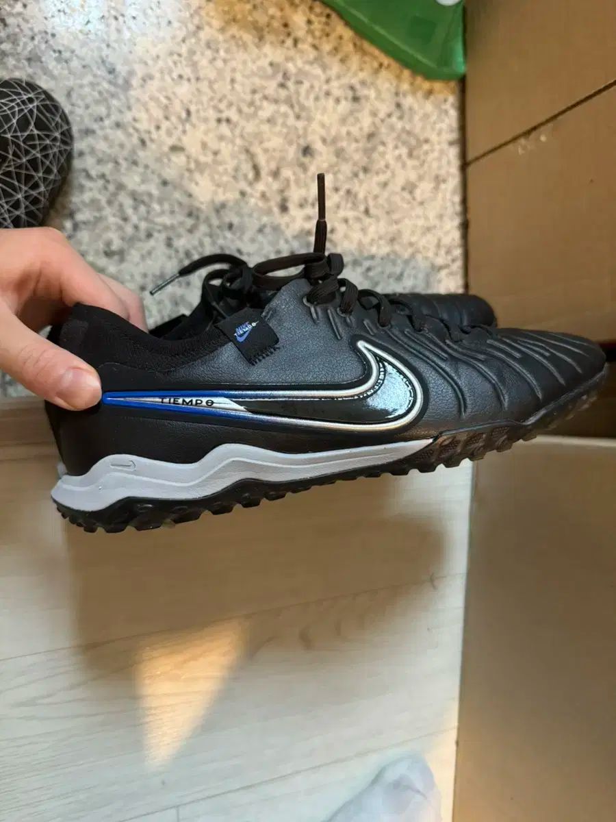【雷市場（ポンジャン）商品韓国直送】NIKE(ナイキ) ティエンポ サッカーシューズ プロ 260