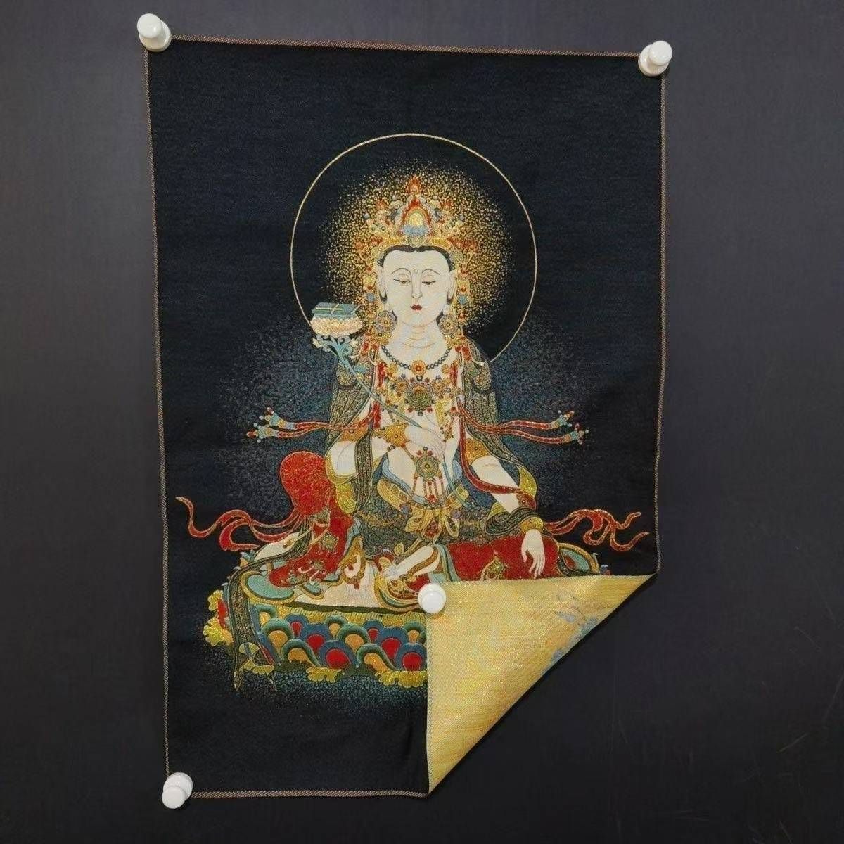 中国古美術 旧蔵 古彩山水風景人物紋 深口円形鑑賞盤 置物 賞物 文房具 五彩人物唐草文盤（古赤絵） 景徳鎮窯 | 公益財団法人 五島美術館