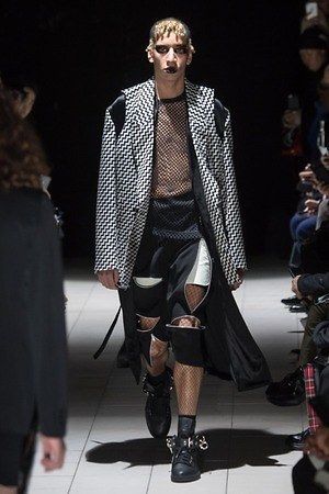 コムデギャルソンオムプリュス　19AW　ショートパンツ コムデギャルソンオムプリュス 19AW ジップハーフパンツ M ショート メンズ