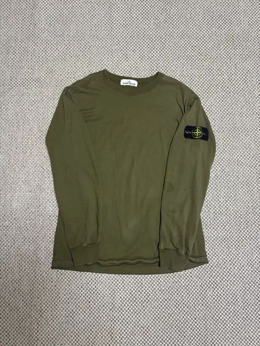 ストーンアイランド ロングスリーブ カーキ L