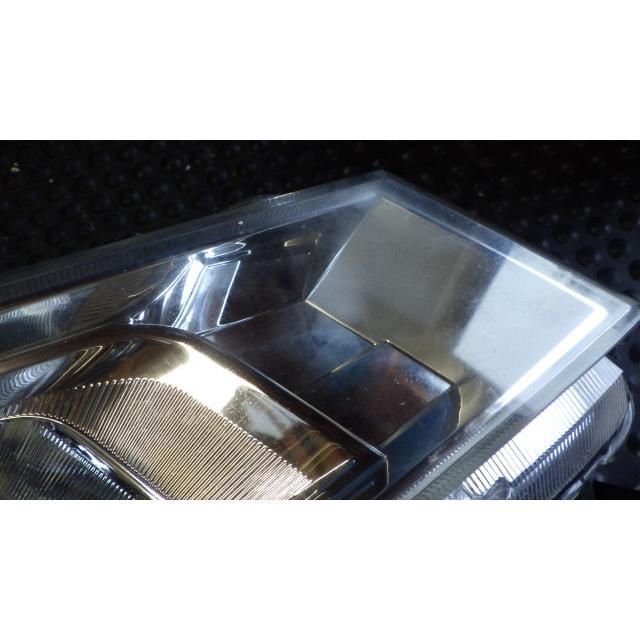 右ヘッドライト