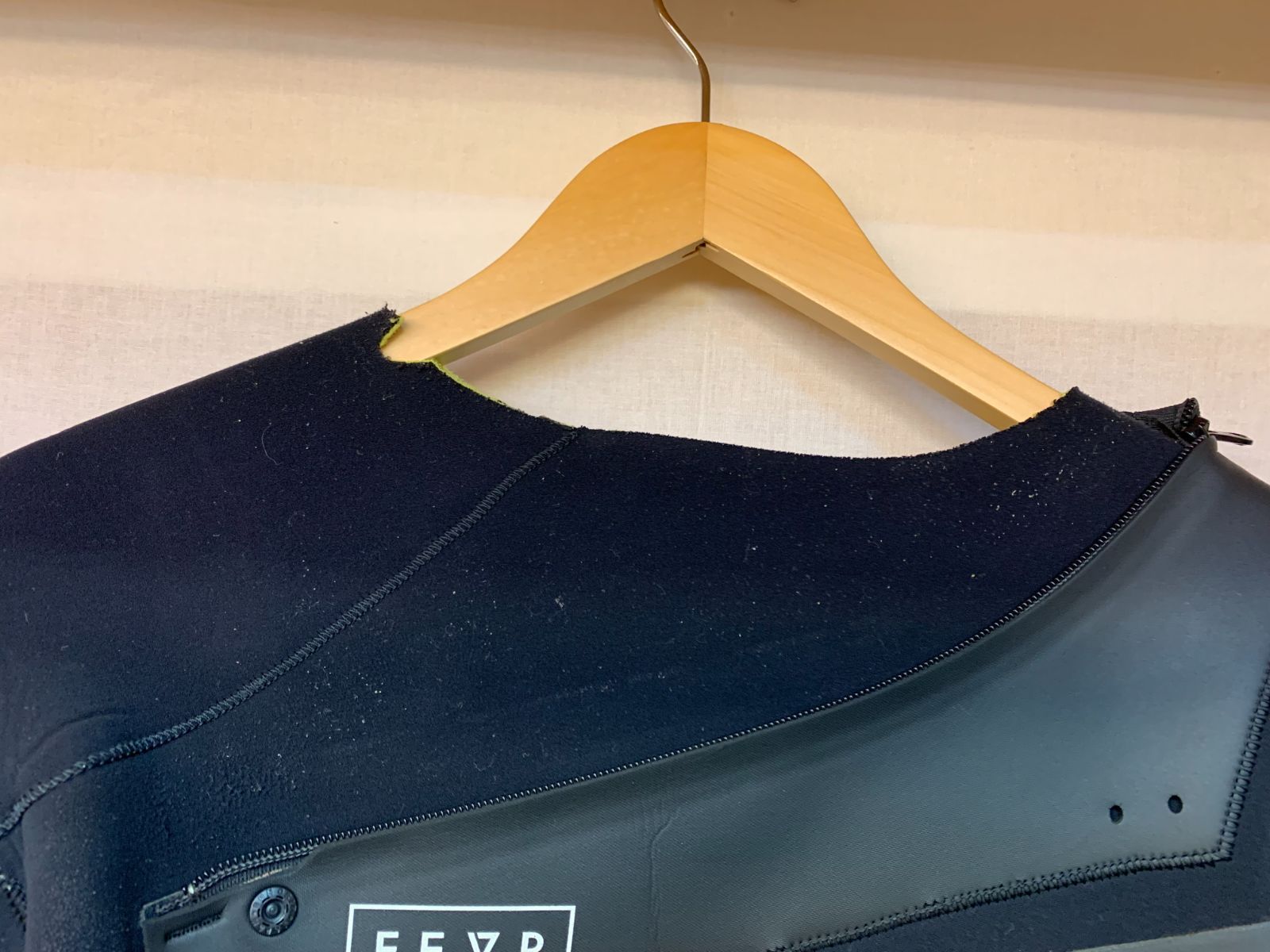  13万 FOREVER EXPERIENCE VIA RESEARCH フォーエバー エクスペリエンス ビア リサーチ FEVR ウエット スーツ メンズ ブラック M L その他 マリンスポーツ