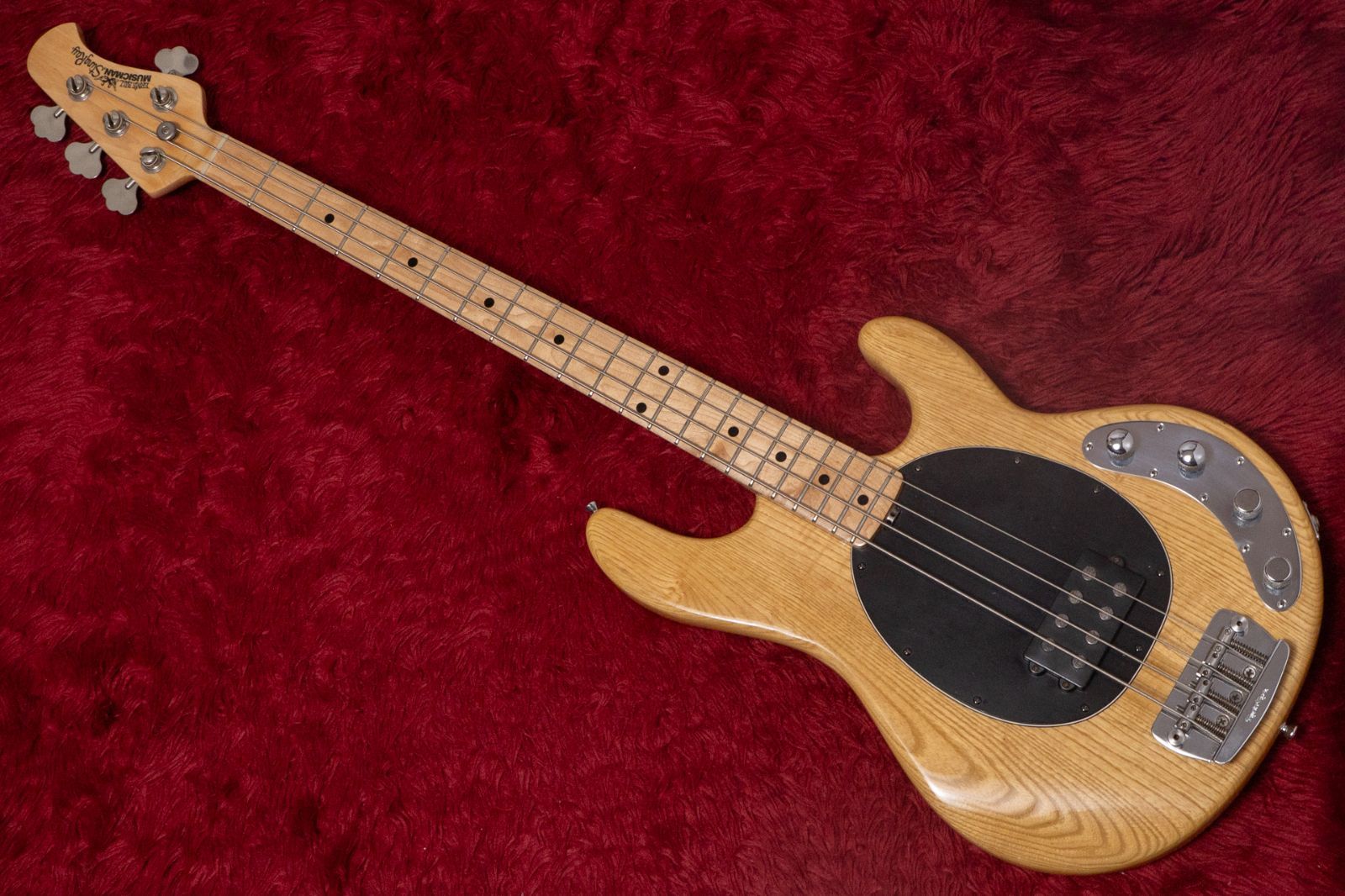 used Ernie Ball Music Man | StingRay 3EQ NAT 2001 4.600kg E24720 GIB横浜