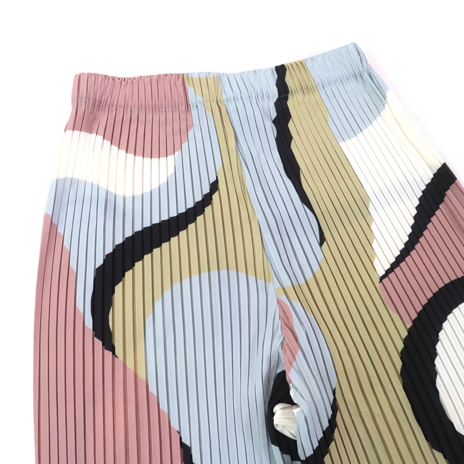 極美品　プリーツプリーズ　イッセイミヤケ　ショートパンツ　グレー 極美品☆PLEATS PLEASE プリーツプリーズ イッセイミヤケ 20SS