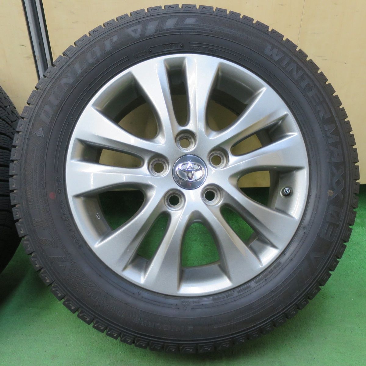 バリ溝！21年！キレイ！9分☆トヨタ 70系 ノア ヴォクシー 純正 205