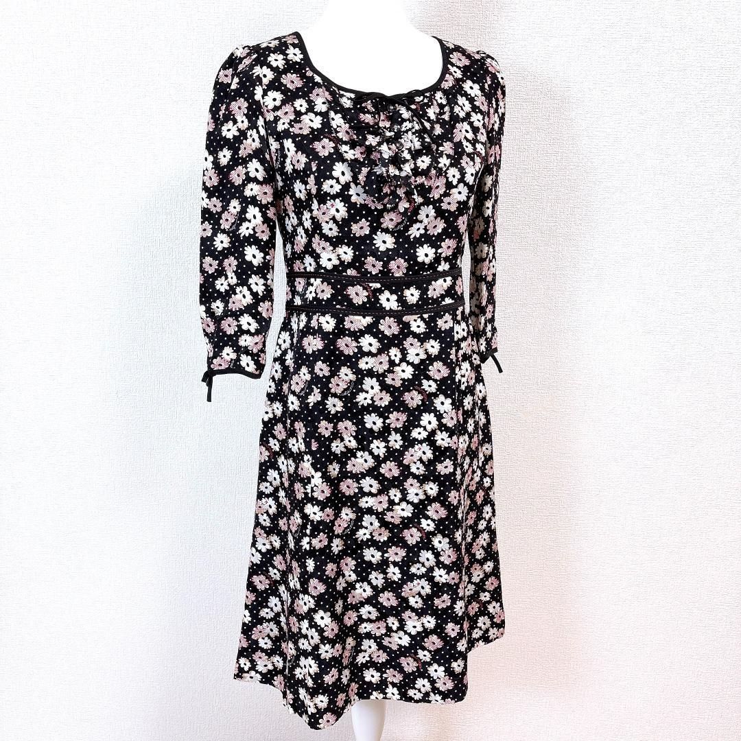 クレージュ 絹100% ワンピース 38 小花柄ロゴ 膝丈 黒×ピンク×白