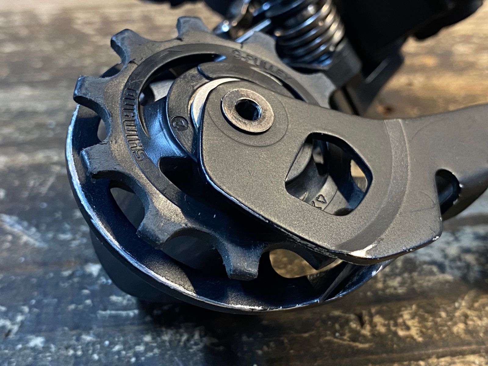 シマノアルテグラ8050 di2 リアディレイラー ULTEGRA Di2 リアディレーラーミディアムケージ 11スピード