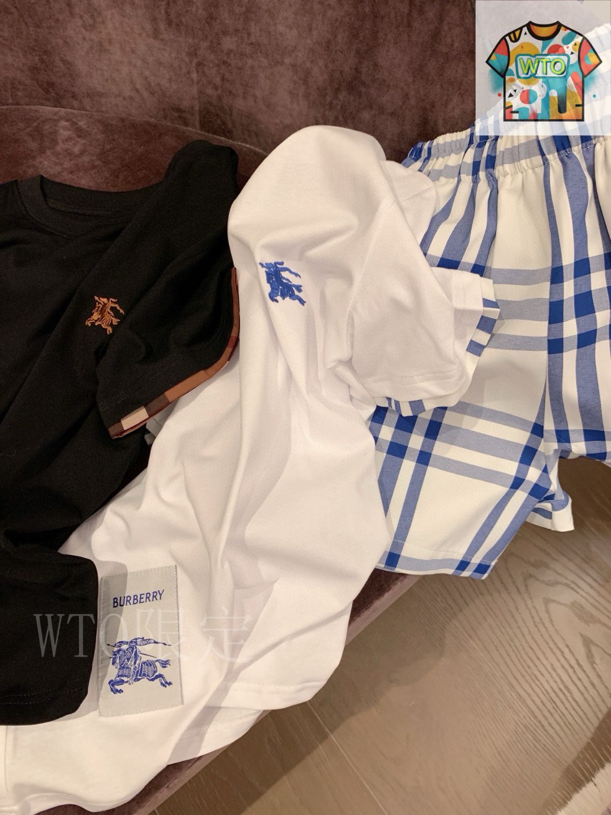 今日特価】Burberry Embroidered Logo Top & Check Shorts Set