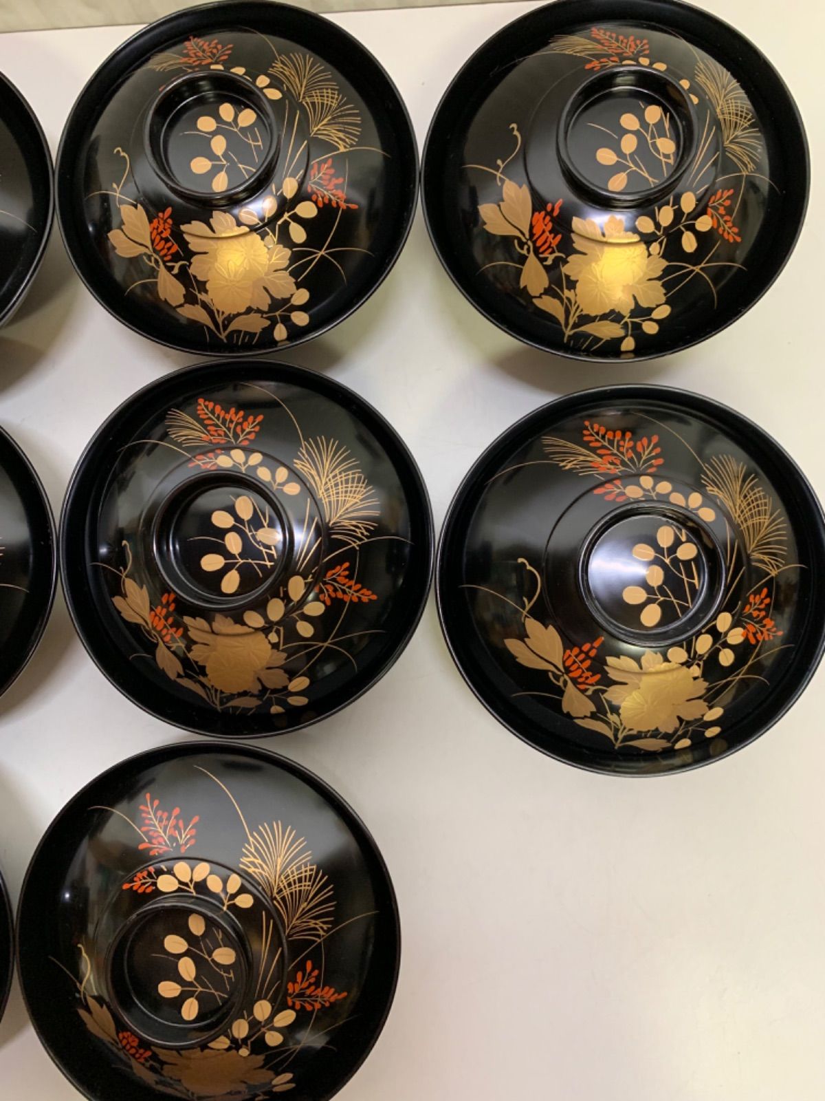 輪島塗 纏菊桐蒔絵 作家物 茶櫃 共箱  未使用品 輪島塗 硯箱 被せ蓋式 -大輪菊の高蒔絵仕上げ- [内外面とも黒色