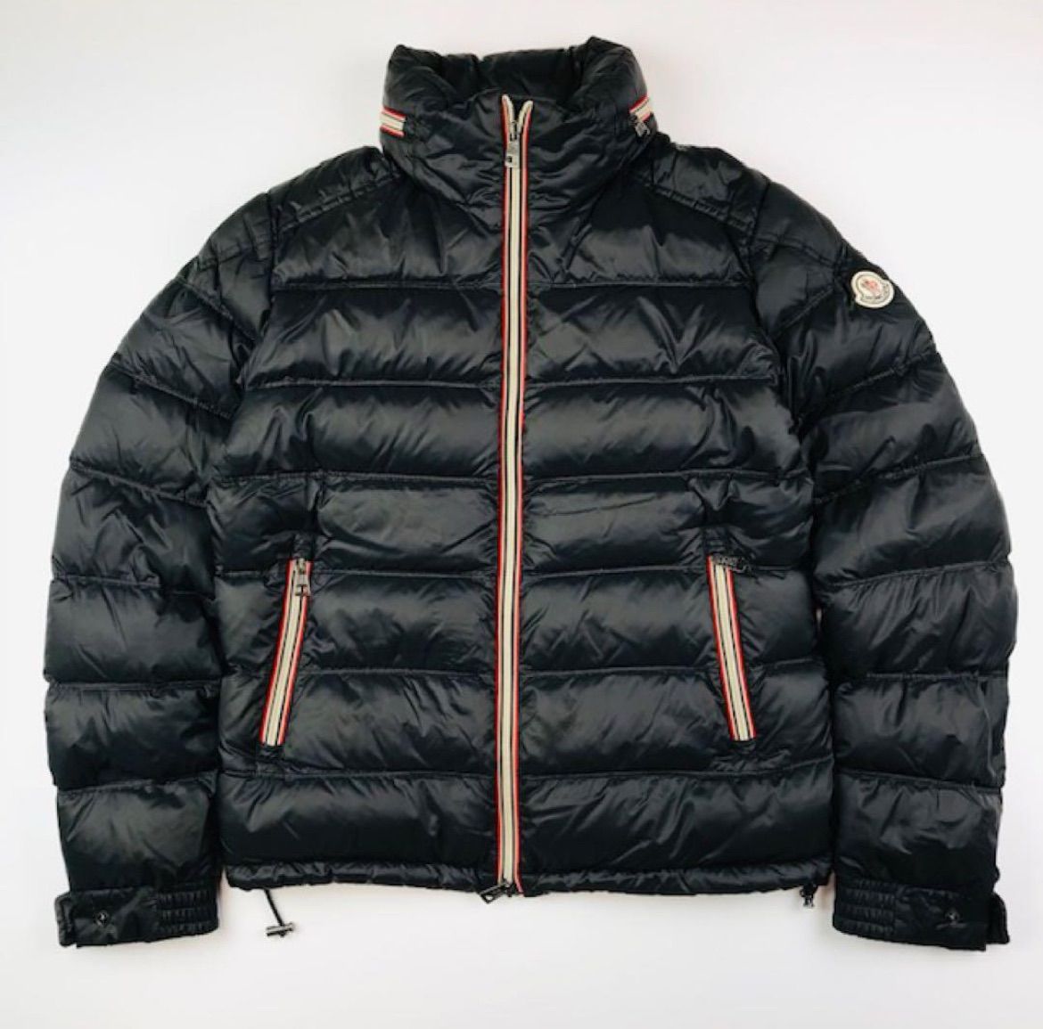良品☆MONCLER・モンクレール GASTON メンズ ワッペン 収納 良品☆MONCLER・モンクレール GASTON メンズ ワッペン 収納