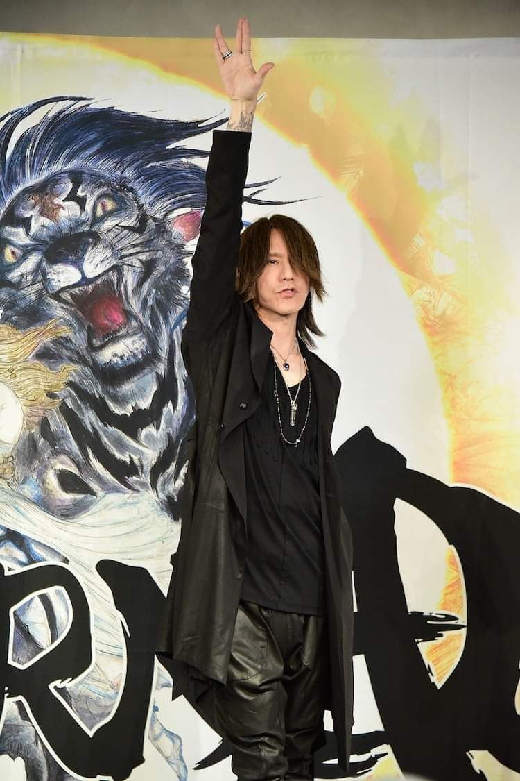 YOSHIKI SUGIZO着 kiryuyrik コーティングフレアジャケット Kiryuyrik コーティングフレアジャケット 新品 未使用 タグ付き 完売