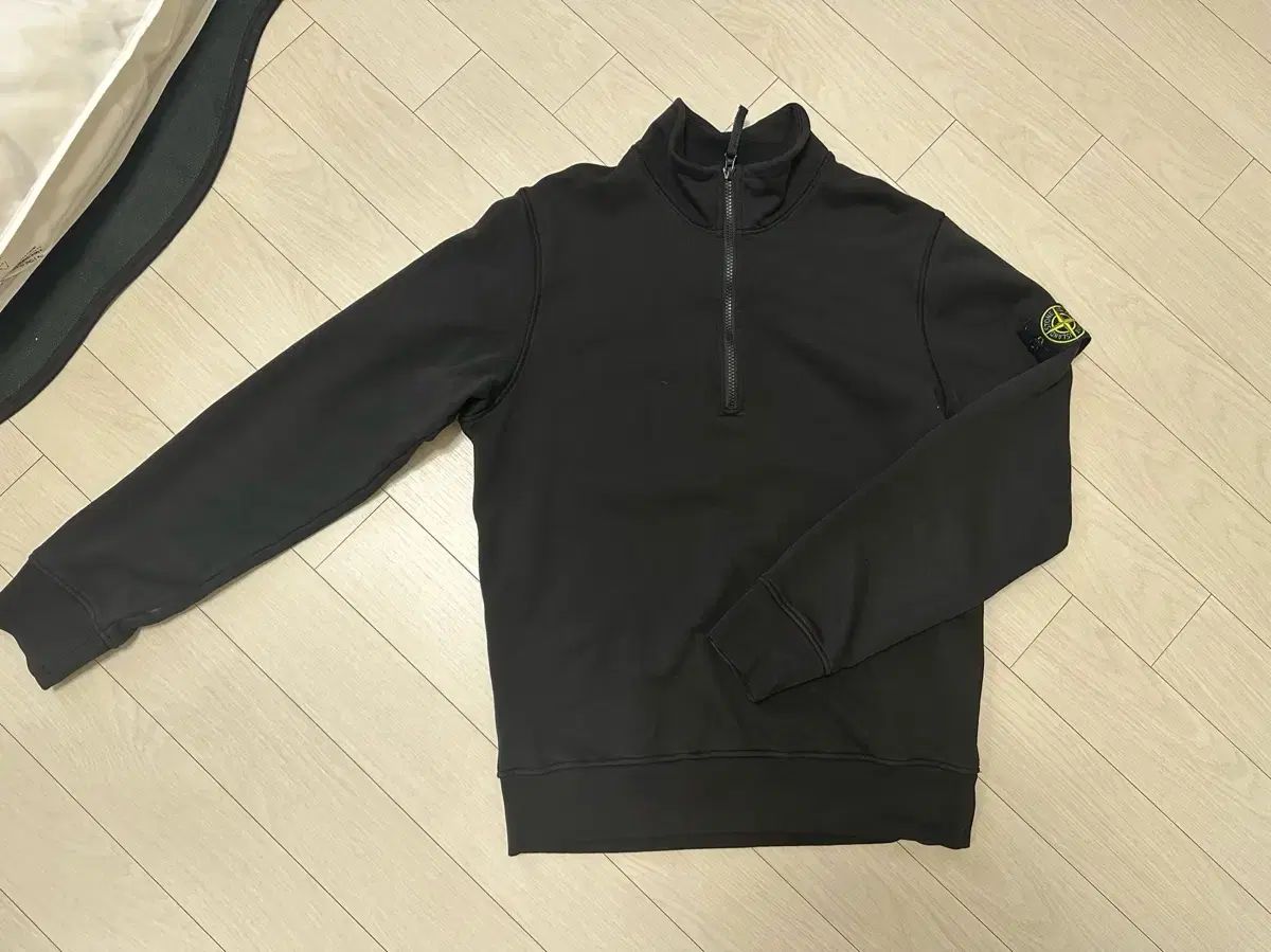 STONE ISLAND ストーンアイランド 24ss コットンフリースハーフジップアップ 黒 M 95