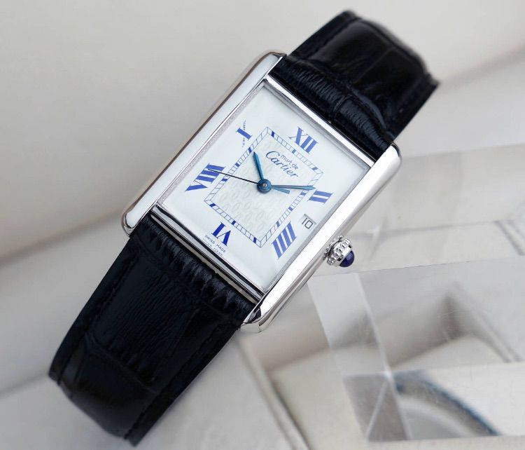 腕時計美品 カルティエ マスト タンク シルバー ローマン SM Cartier