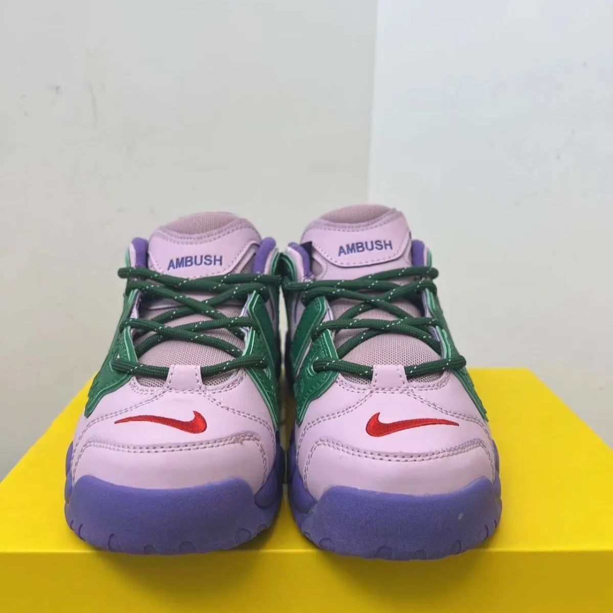 新品未使用ナイキ AMBUSH x Nike Air More Uptempo Low “Lilac スニーカー