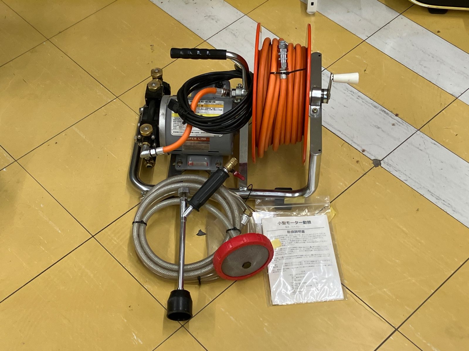 送料含む 品 カーツ SA401-R 単相 100V 消毒 動力噴霧機 家庭菜園 散布機 畑 庭の水やり消毒に アクトツール富山店 P