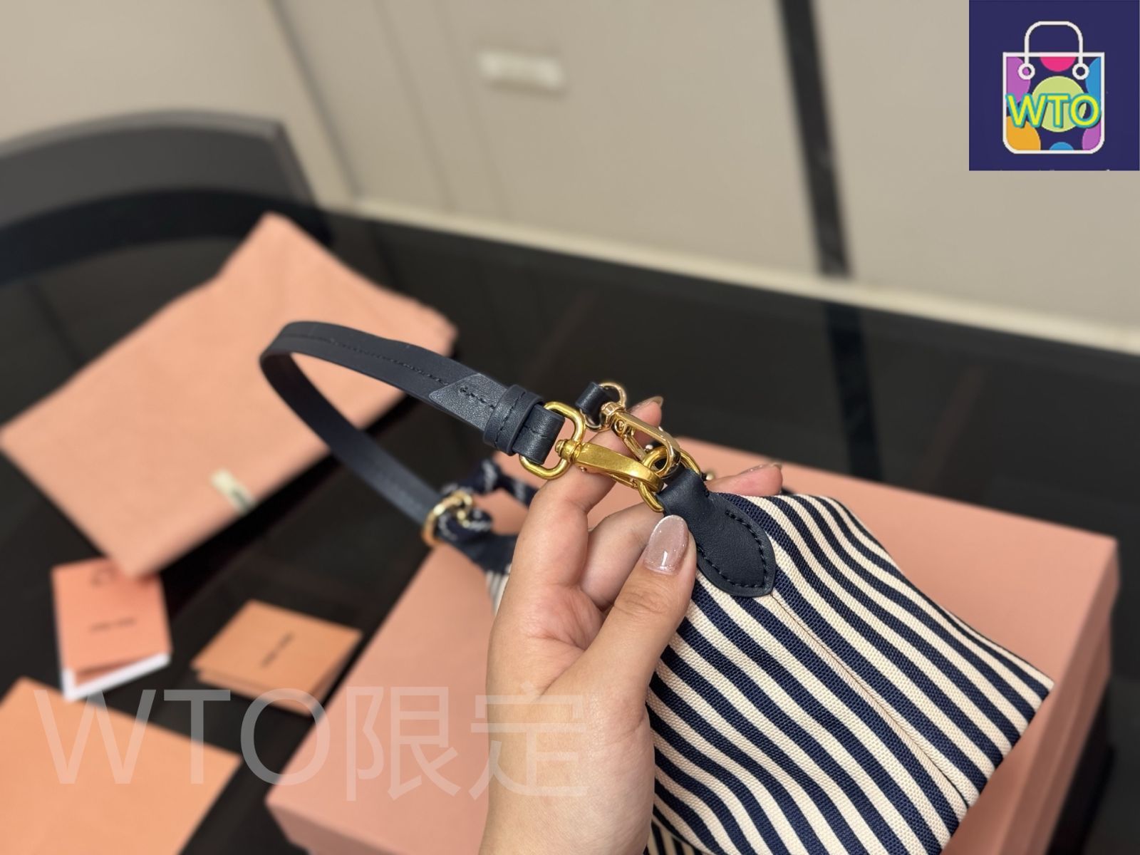 今日特価】Miu Miu ミュウミュウ キャンバス ランチボックス