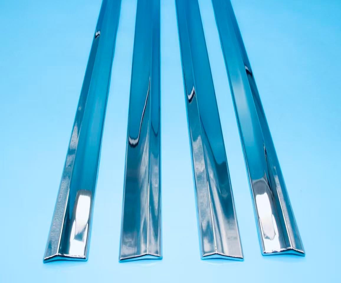 NOAH80系 サイドガーニッシュ