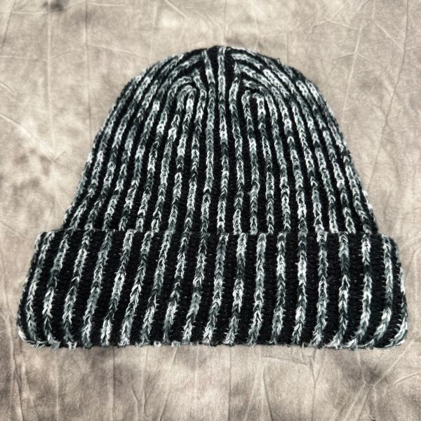 正規品　Supreme シュプリーム　ニット帽　ビーニー　ポンポン　ブラック 19FW /Supreme Contrast Stripe Beanie ボンボン付き ビーニー