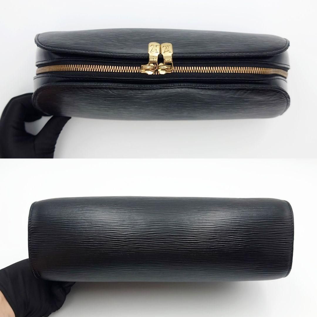 LOUIS VUITTON ルイヴィトン エピ ドーフィーヌGM セカンドバック 