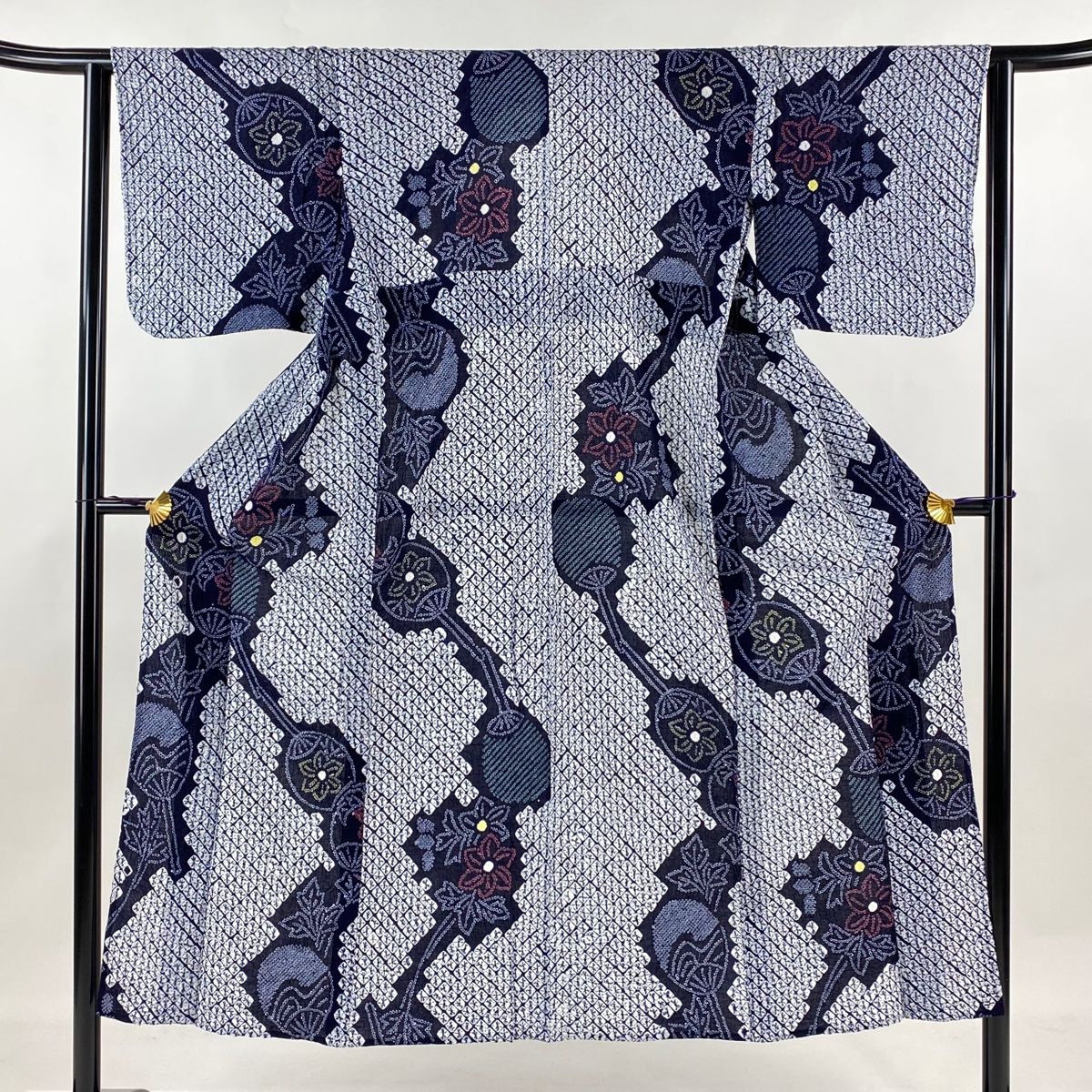 浴衣 身丈146cm 裄丈63.5cm S 絞り浴衣 団扇 草花 濃紺 綿 美品 名品  
