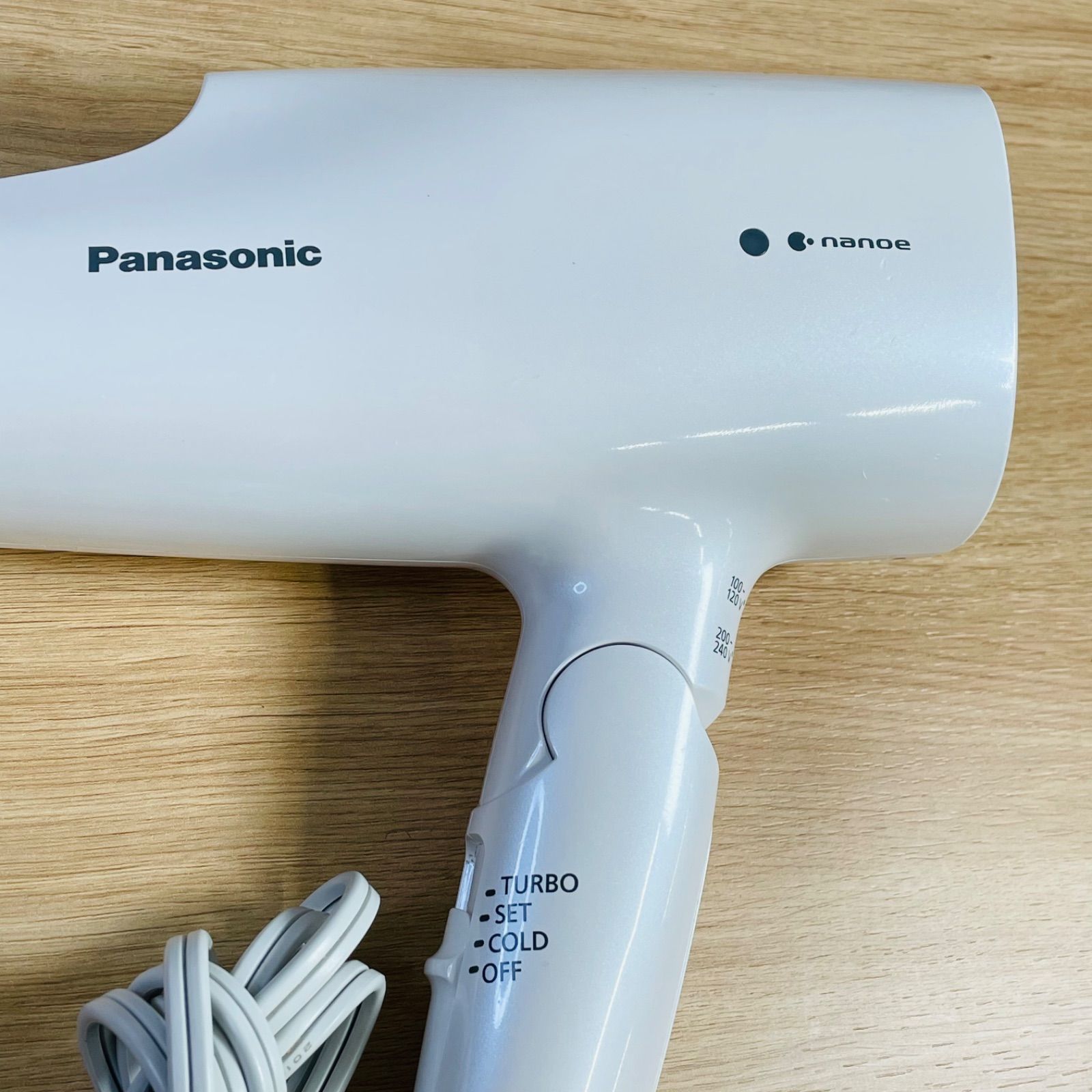 Panasonic ヘアドライヤー ナノケア 海外対応 白 EH-NA5A-W - メルカリ