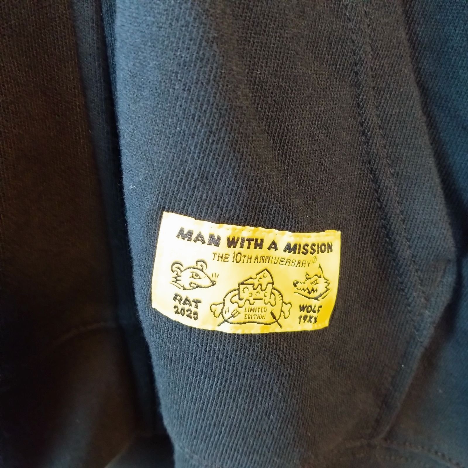 man with a mission 干支パーカー rat&wolf MAN WITH A MISSION マンウィズ 干支パーカー RAT&WOLF - メルカリ