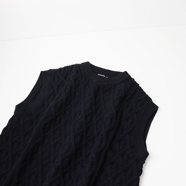 美品 AURALEE オーラリー HARD TWIST MERINO ARAN KNIT VEST ハードツイスト メリノ アランニットベスト  0【2400013420877】