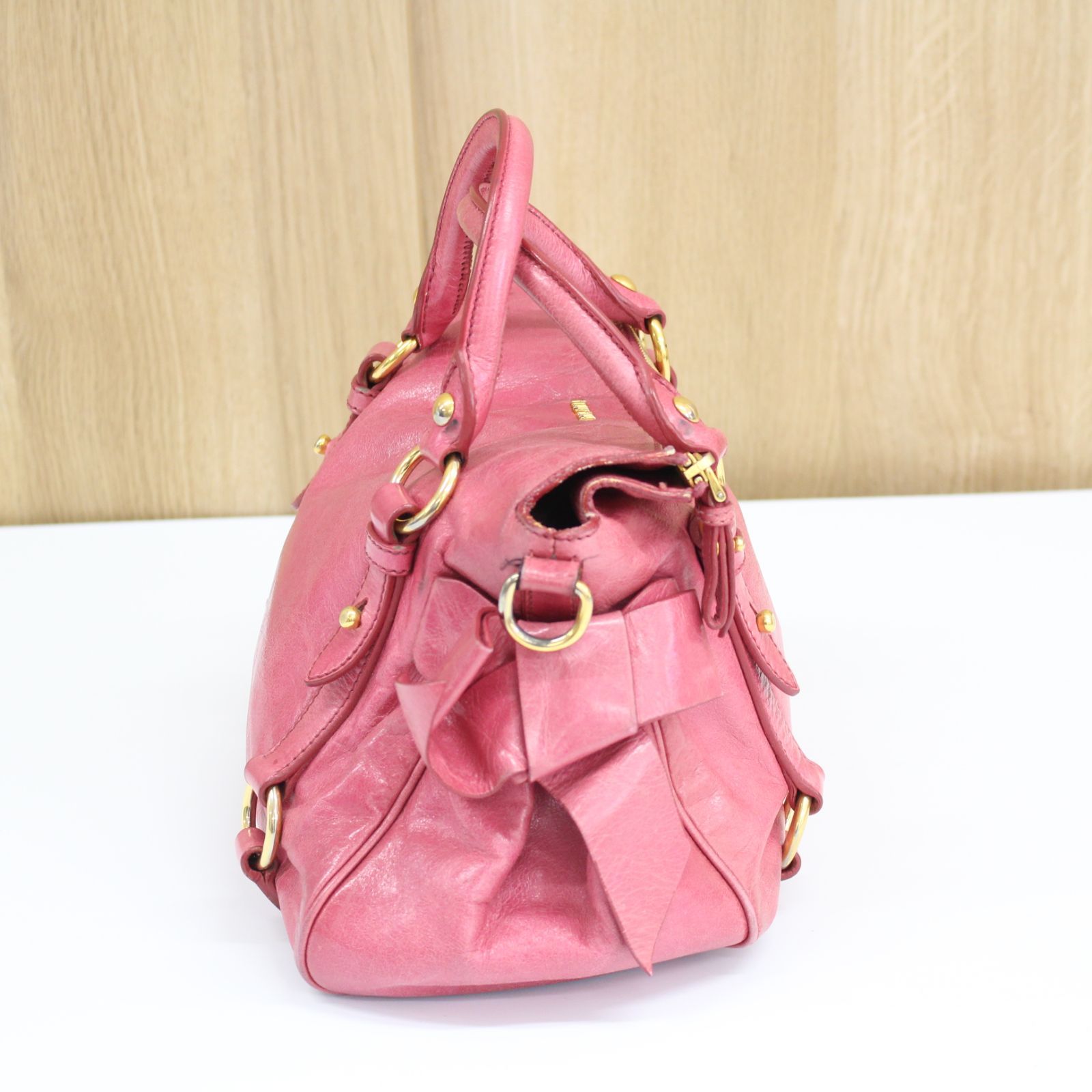 ミュウミュウ　２WAYバッグ A932】miu miu 2wayバッグ レザー ピンク リボン ミュウミュウ