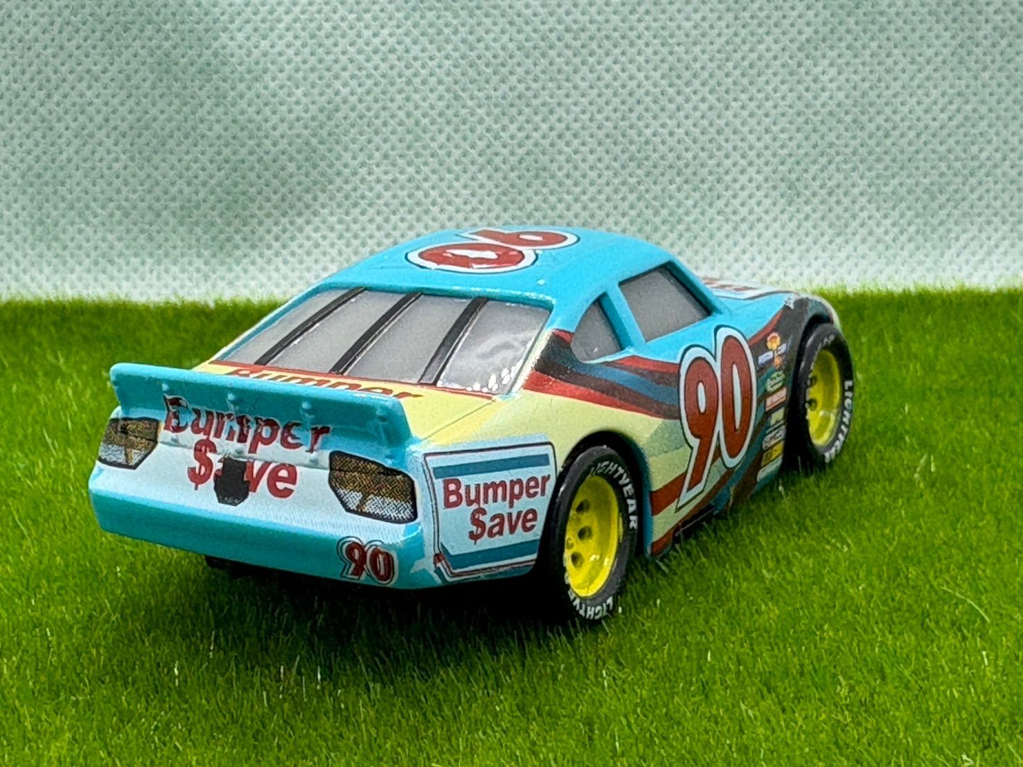 新品】カーズ ミニカー NO90番ピストンカップレーサー 仕様 - メルカリ