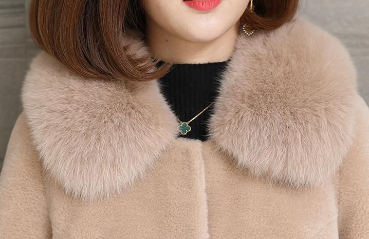 最 フォックスファー襟など付き羊毛コート毛皮 ファー