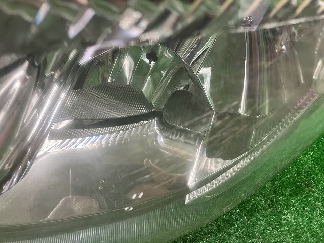 トヨタ　NCP60/65　イスト　　ヘッドライト　左右セット　ハロゲン　190422174 TOYOTA トヨタ イスト ist NCP60 NCP61 NCP65 LEDヘッド