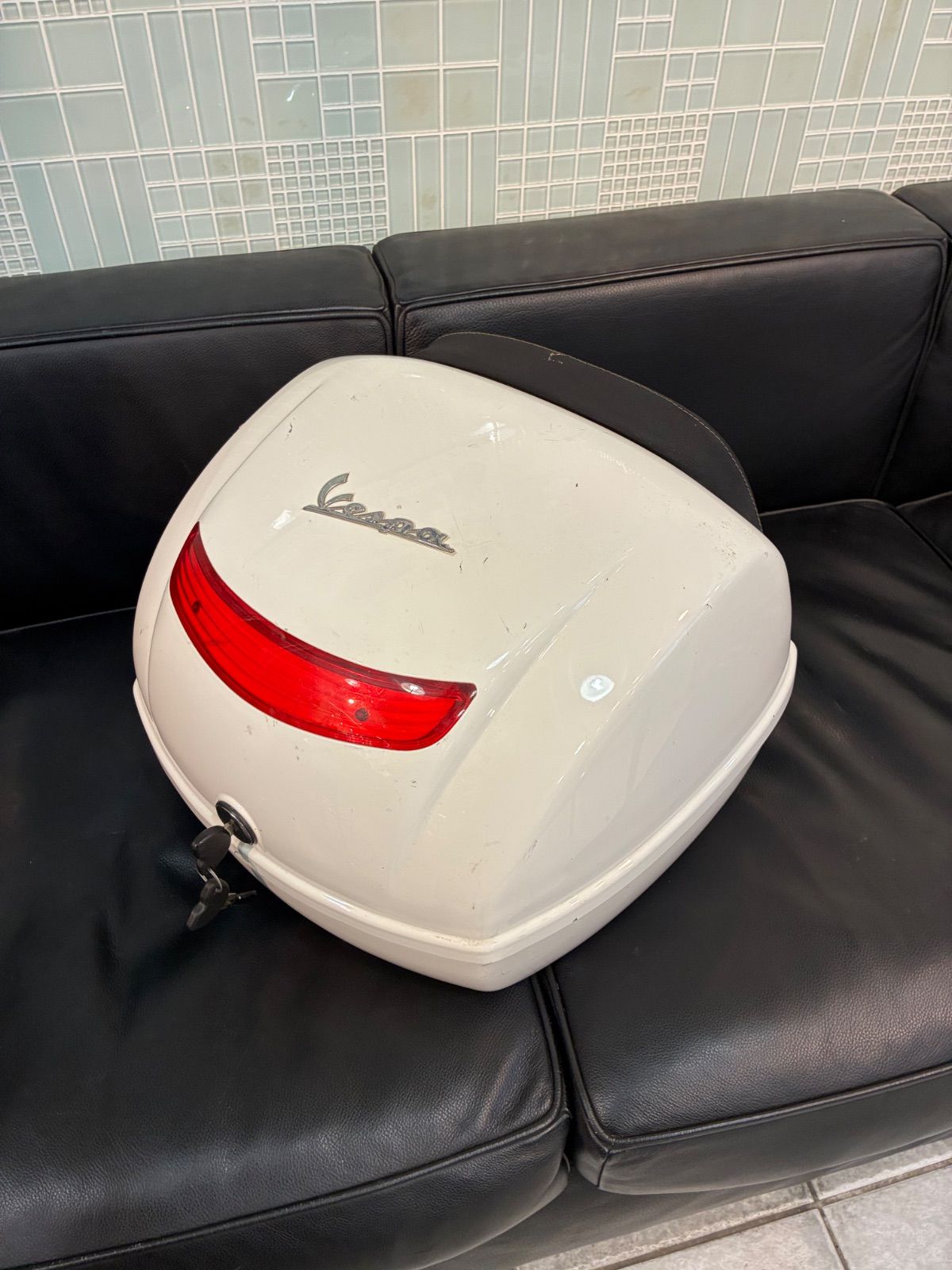 ベスパLX用純正トップボックスパッド付き‼️
