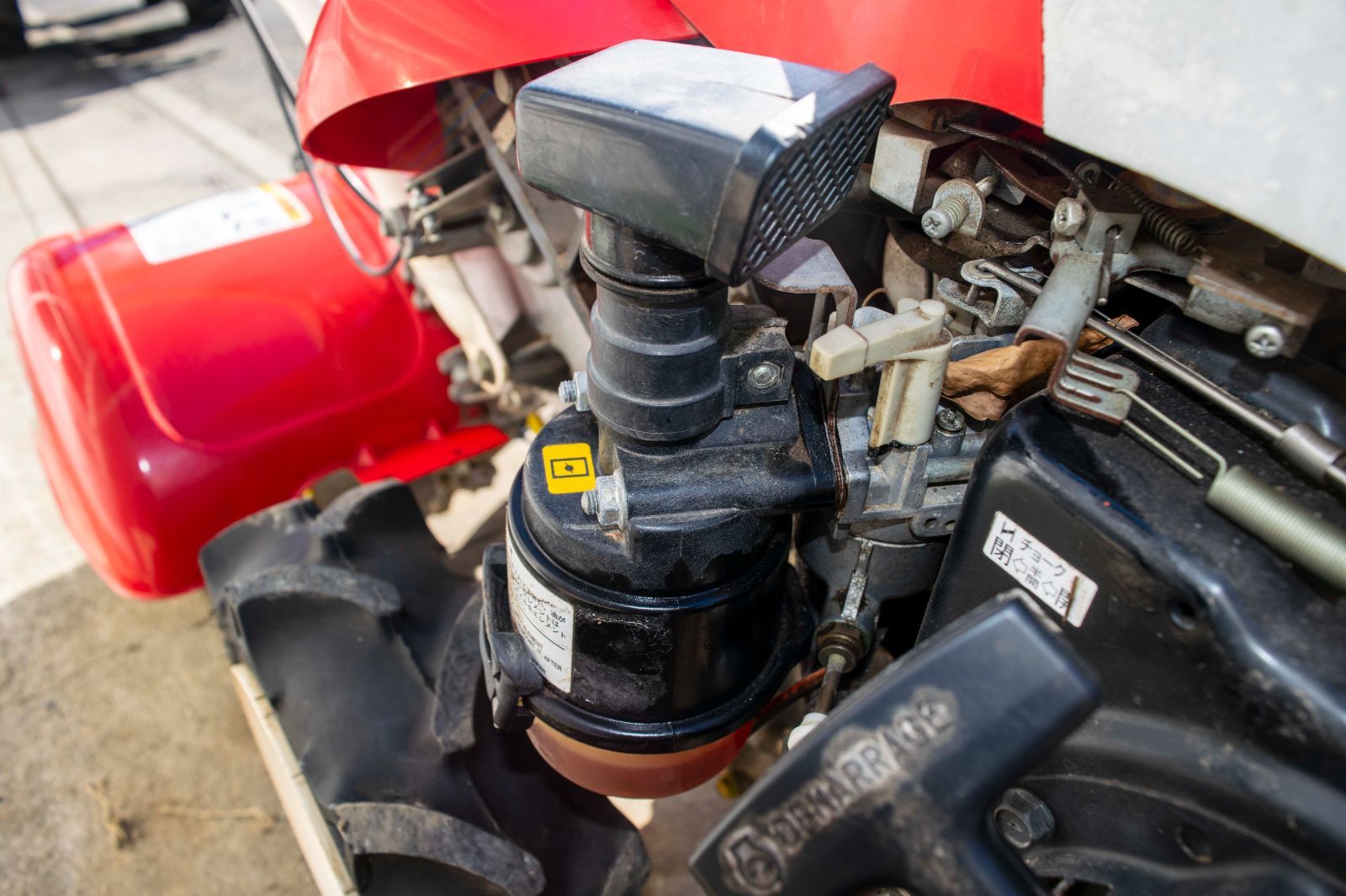 お買い物の参考にどうぞ。 埼玉発 ヤンマー 耕運機 MRT450E 4.2馬力 ポチ ガソリン リアロータリー リコイル 家庭菜園 管理機 耕耘機 耕うん機 特異な