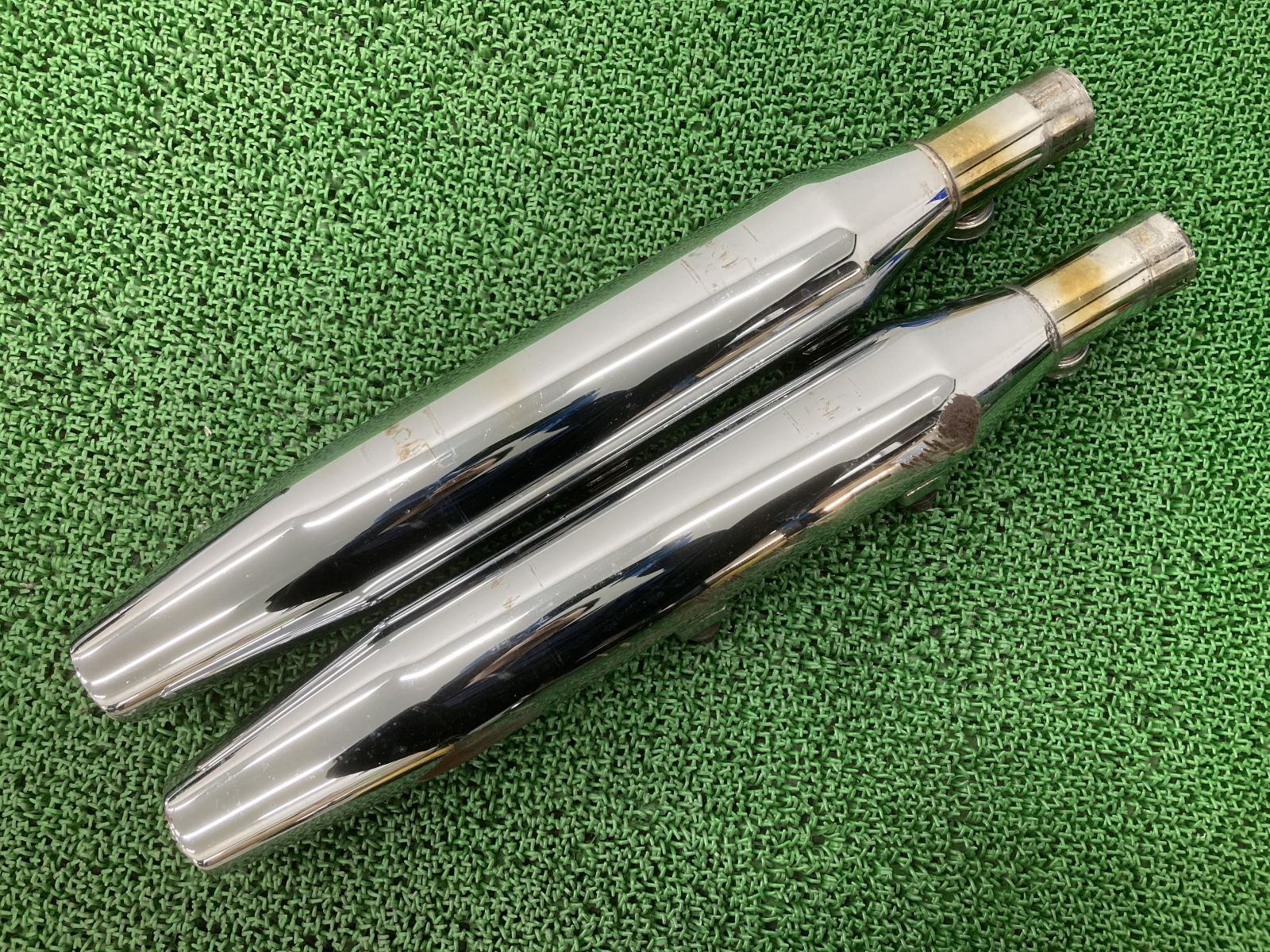 XL883N サイレンサーマフラー 64737-09/64738-09 ハーレー 純正  64737-09 64738-09 スポーツスター 883アイアン 機能的問題なし